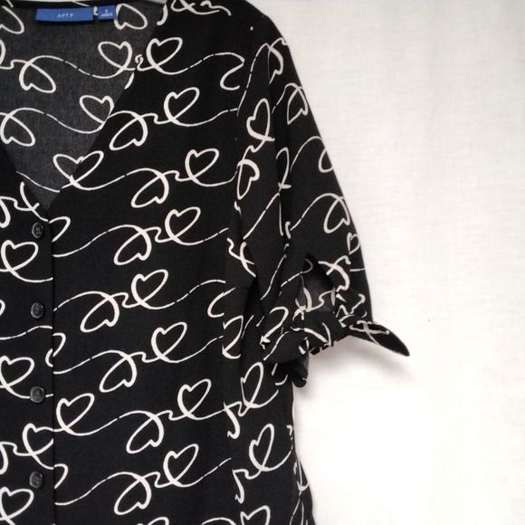 Apt 9 Blouse Black White Heart Swirl Button Down Sz S Coquette Feminine Whimsy - Picture 3 of 12
